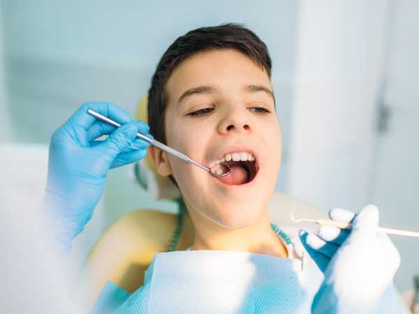 Dental fissure sealants are painless